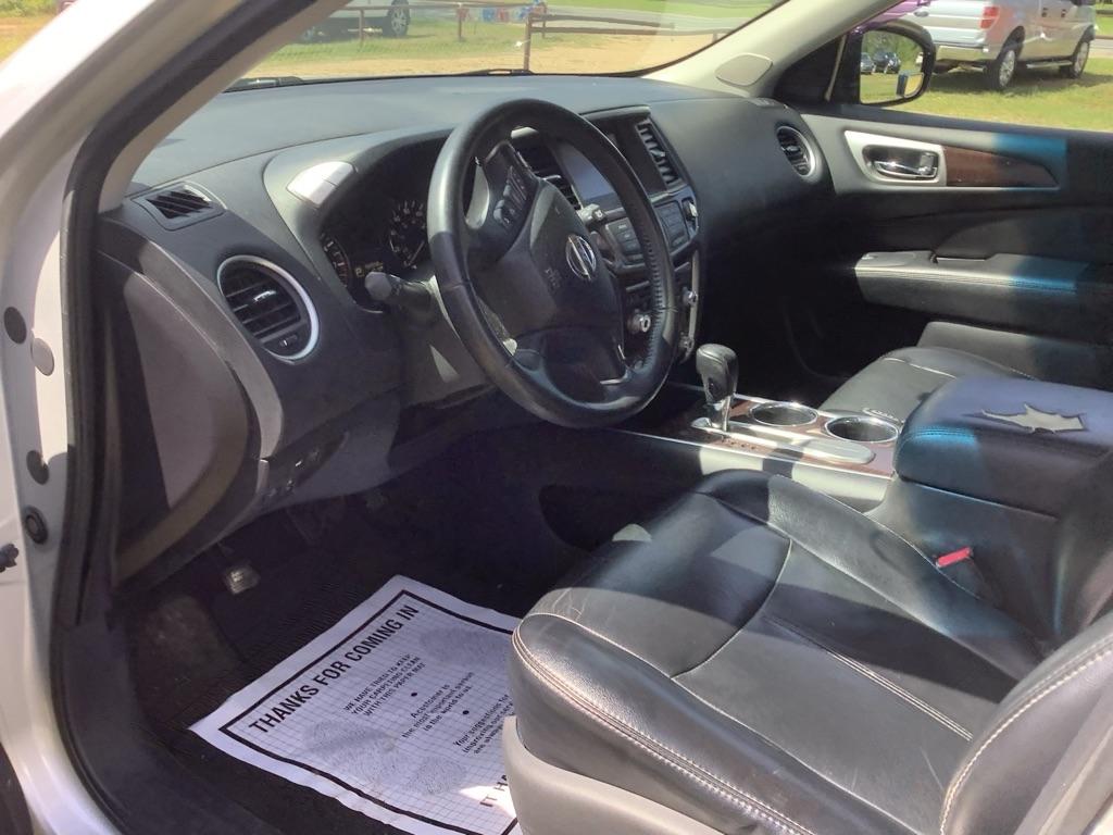 Nissan Pathfinder S 2WD 2014