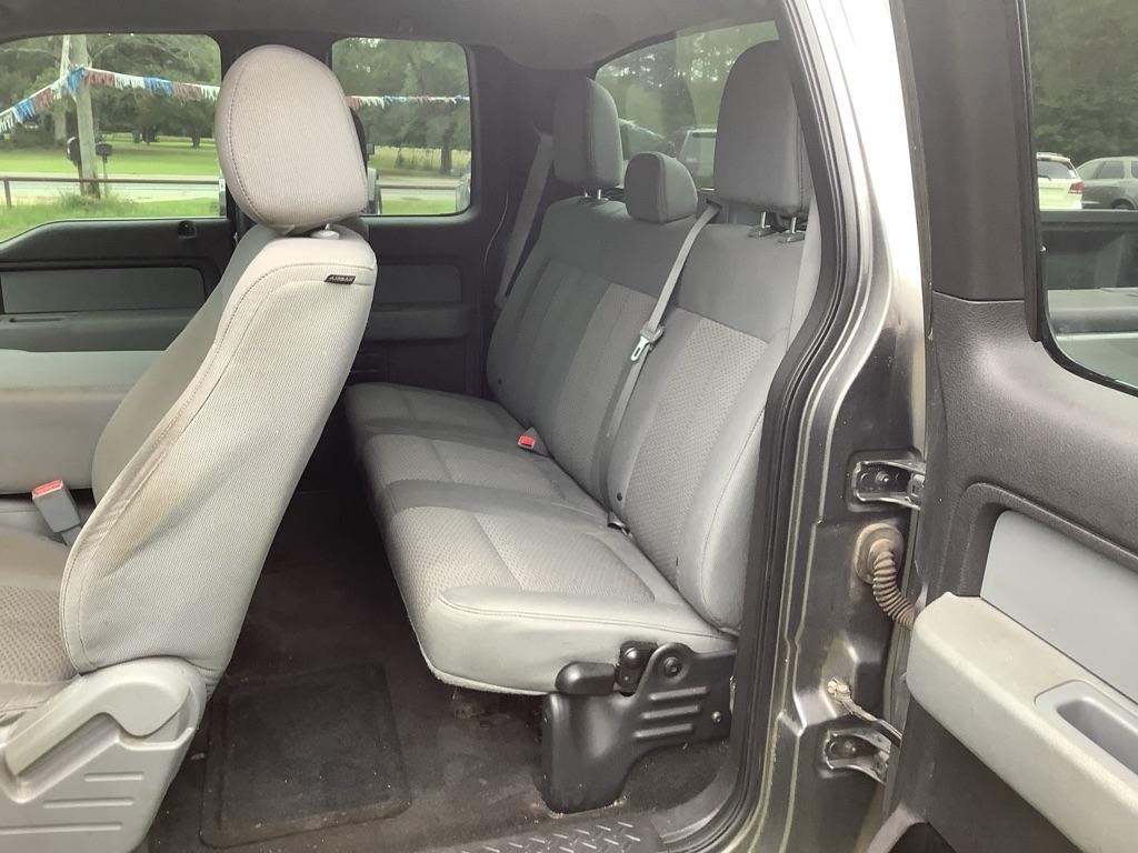Ford F-150 XL SuperCab 8-ft. Bed 2WD 2013