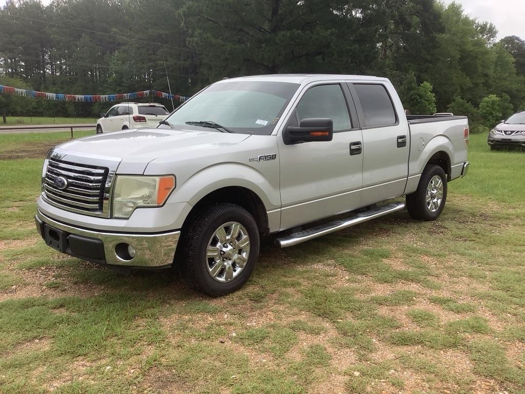 2010 Ford F-150 XL SuperCrew 5.5-ft. Bed 2WD