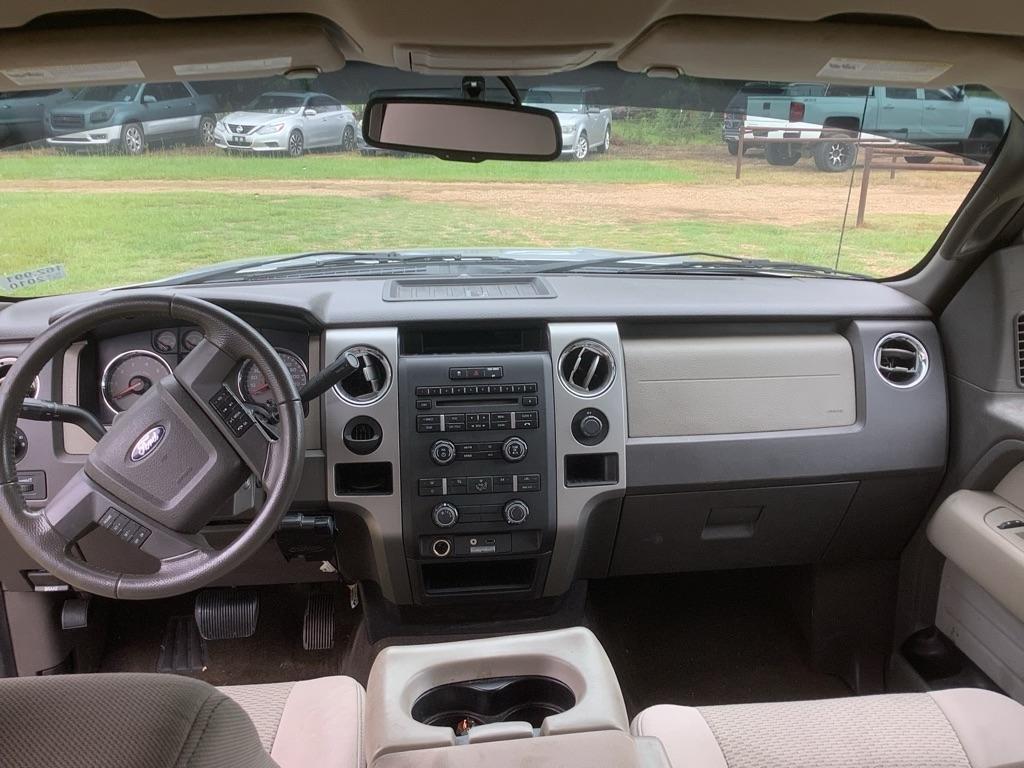 Ford F-150 XL SuperCrew 5.5-ft. Bed 2WD 2010