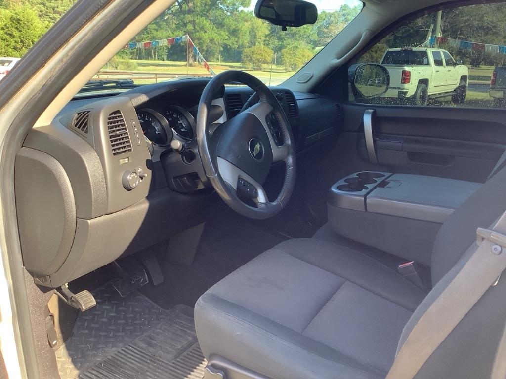 Chevrolet Silverado 1500 LT Crew Cab 4WD 2011