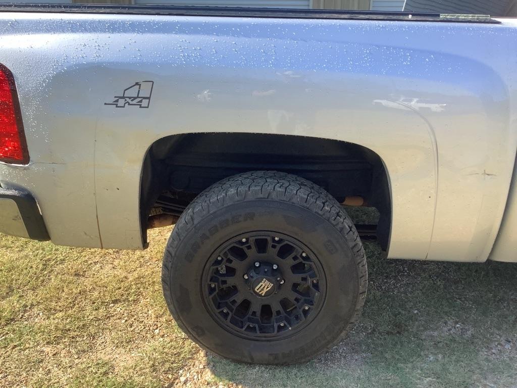 Chevrolet Silverado 1500 LT Crew Cab 4WD 2011