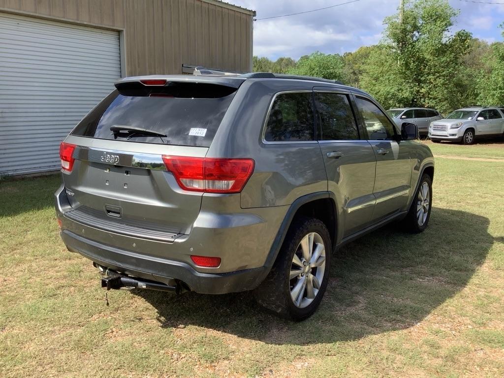 Jeep Grand Cherokee Laredo 2WD 2012