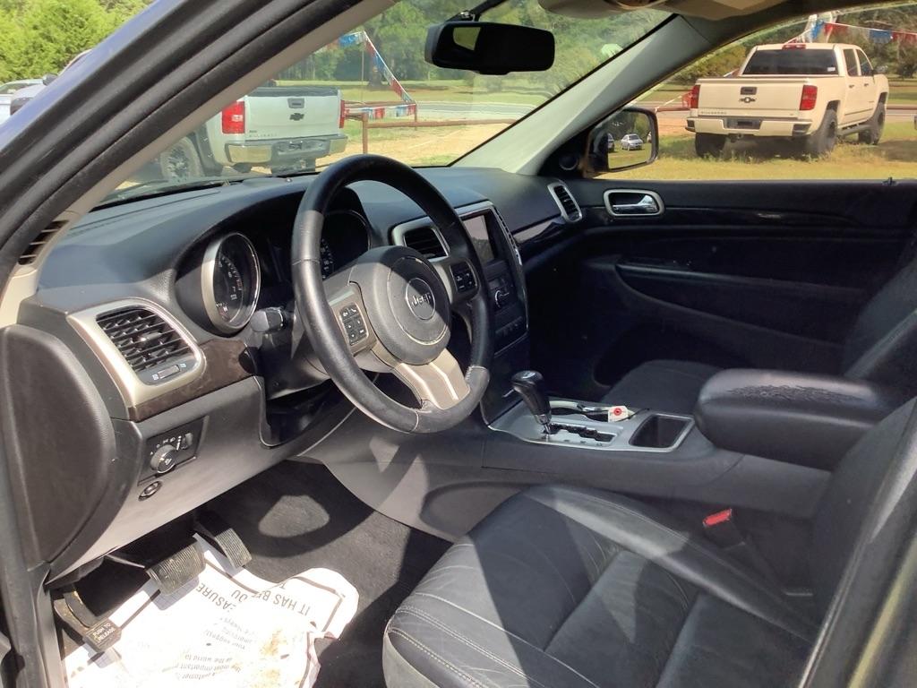 Jeep Grand Cherokee Laredo 2WD 2012