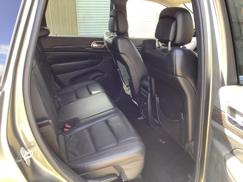 Jeep Grand Cherokee Laredo 2WD 2012