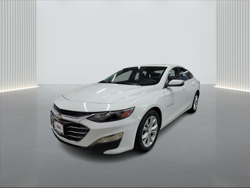 White 2022 Chevrolet Malibu Sedan Front-Wheel Drive Automatic