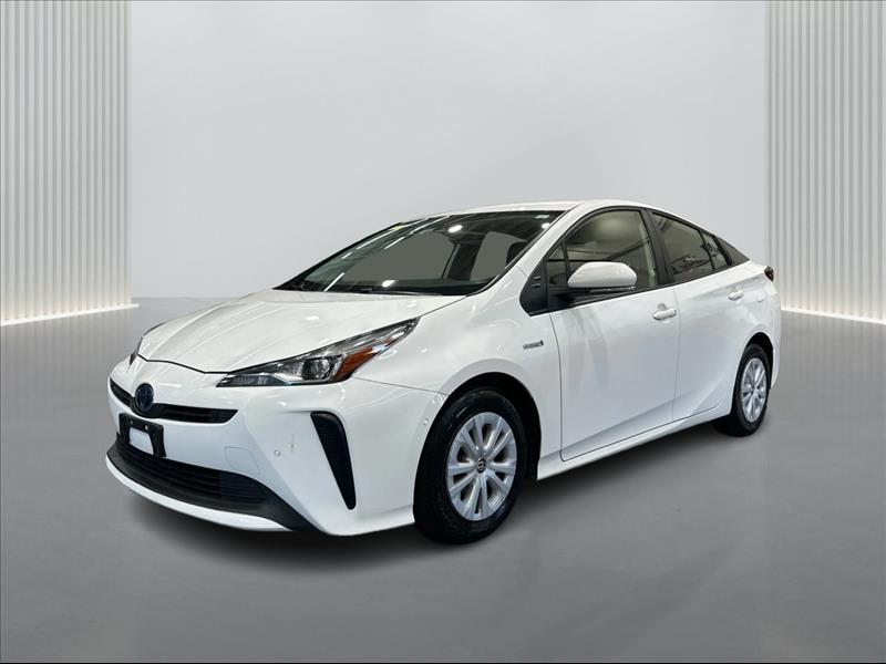 White 2022 Toyota Prius Hatchback Front-Wheel Drive Automatic