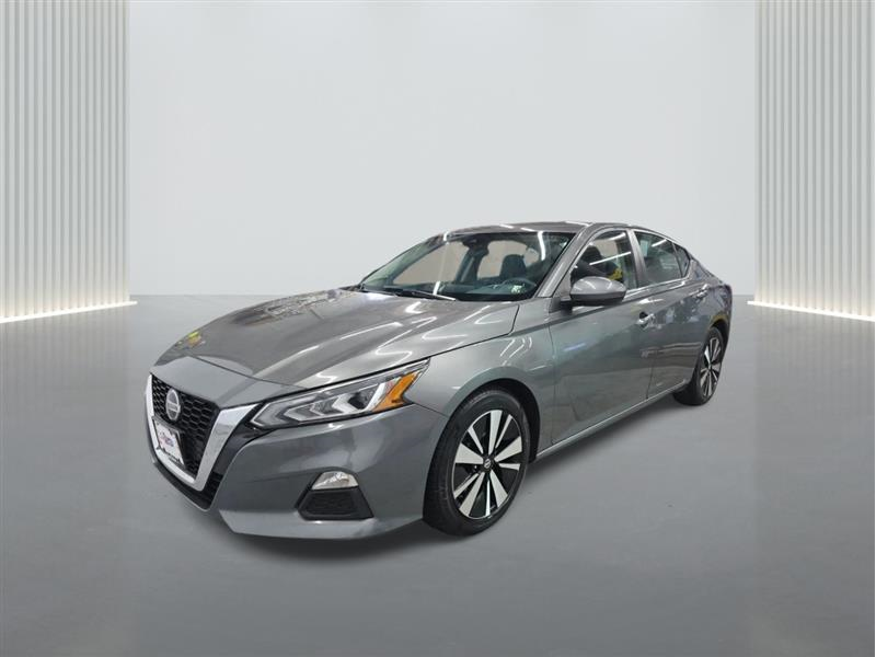 Gray 2022 Nissan Altima Sedan Front-Wheel Drive Automatic