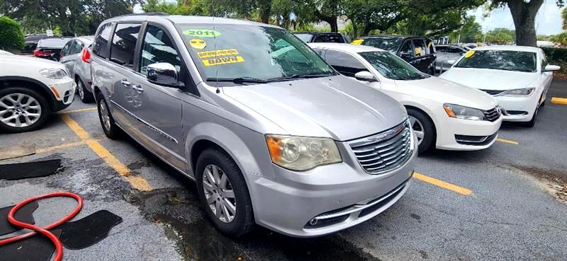 Chrysler Town & Country Touring-L 2011