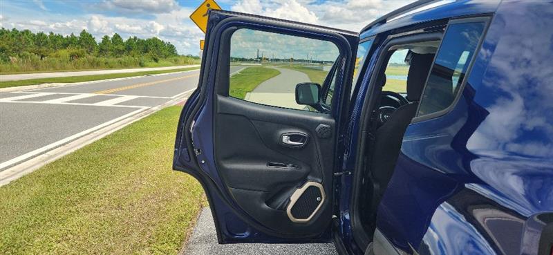 Jeep Renegade Latitude FWD 2016