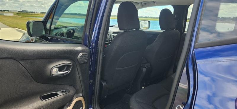 Jeep Renegade Latitude FWD 2016