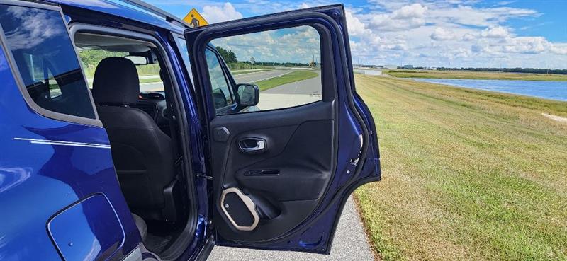 Jeep Renegade Latitude FWD 2016