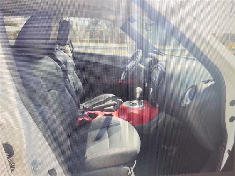 Nissan Juke S FWD 2015