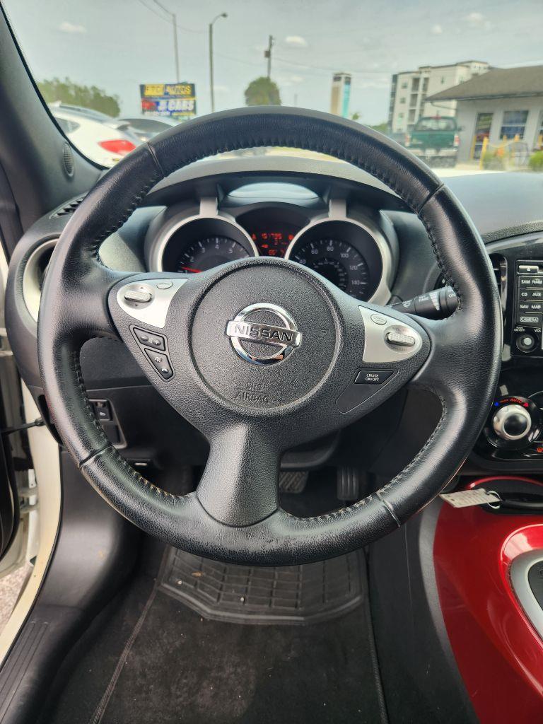 Nissan Juke S FWD 2015