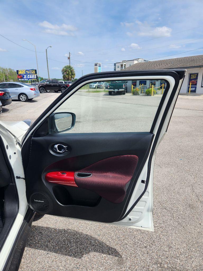 Nissan Juke S FWD 2015