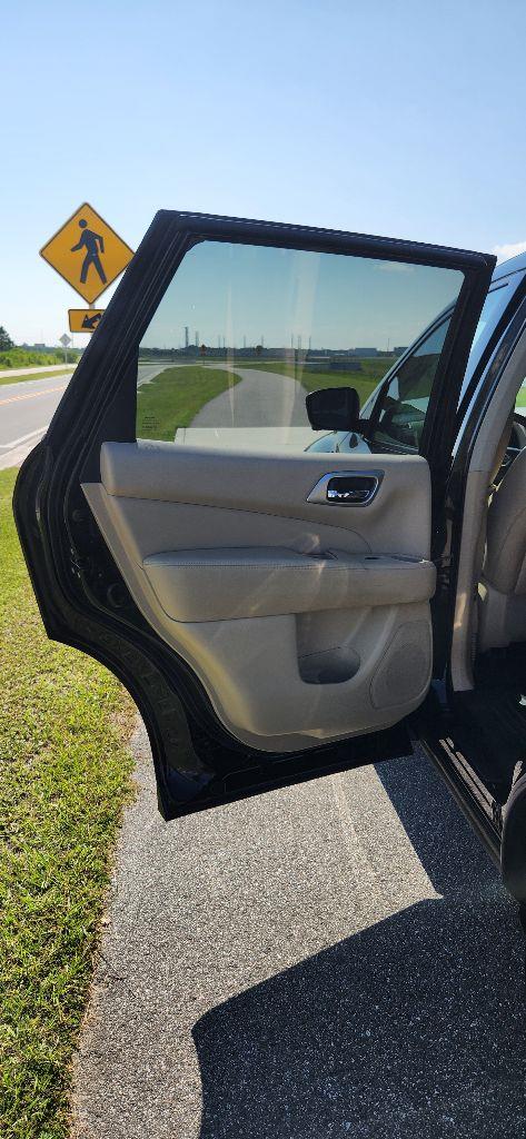 Nissan Pathfinder S 2WD 2019