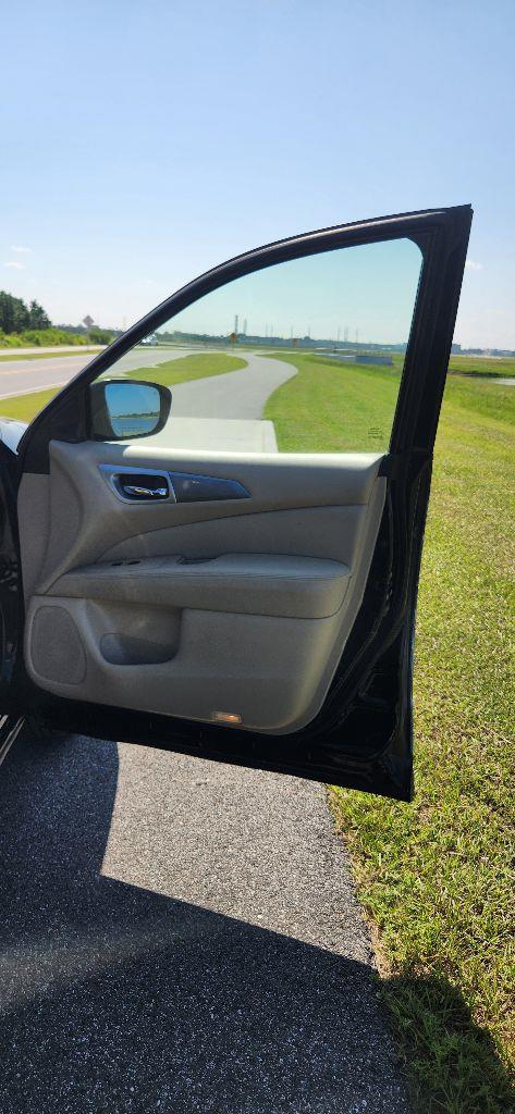 Nissan Pathfinder S 2WD 2019