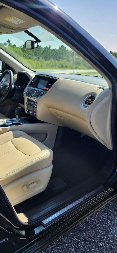 Nissan Pathfinder S 2WD 2019