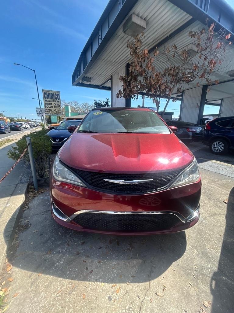 2017 Chrysler Pacifica Touring-L FWD