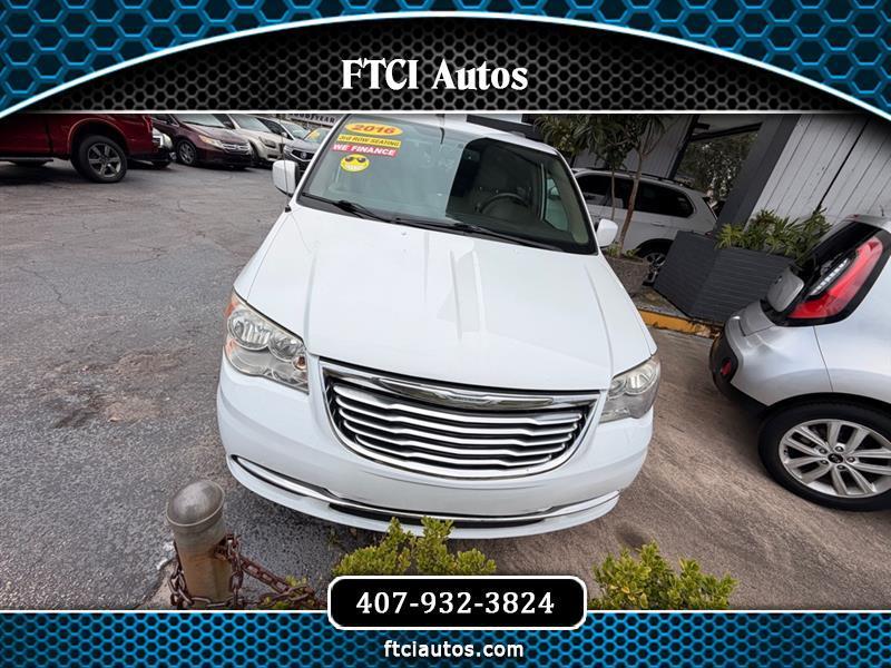 2016 Chrysler Town & Country Touring