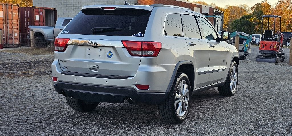 Jeep Grand Cherokee Laredo 4WD 2011