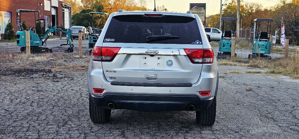 Jeep Grand Cherokee Laredo 4WD 2011