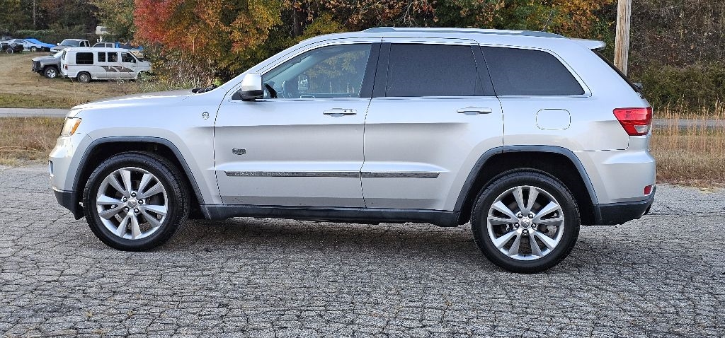 Jeep Grand Cherokee Laredo 4WD 2011