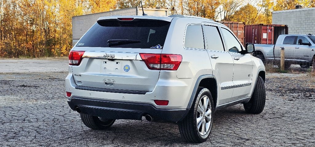 Jeep Grand Cherokee Laredo 4WD 2011