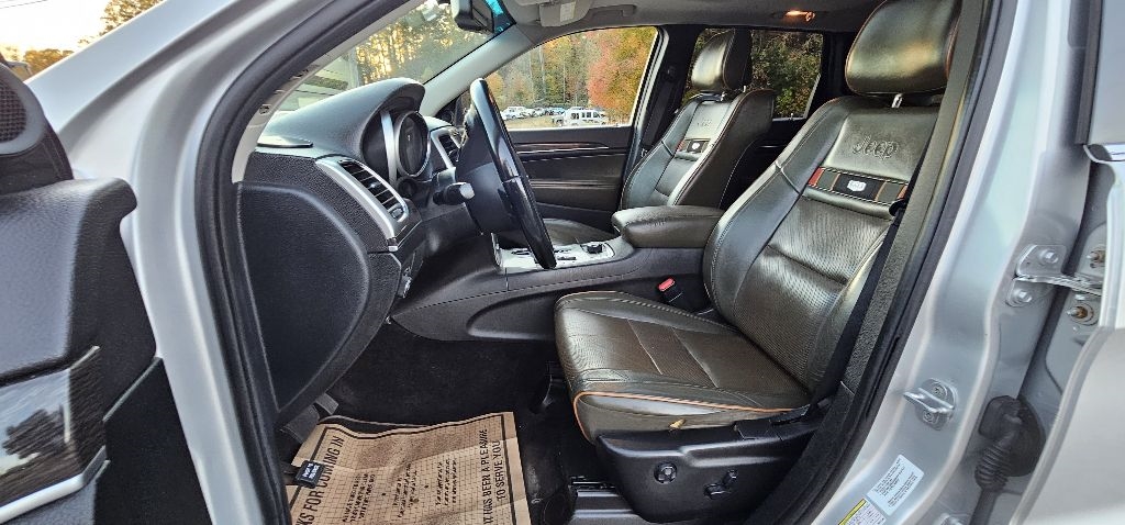 Jeep Grand Cherokee Laredo 4WD 2011