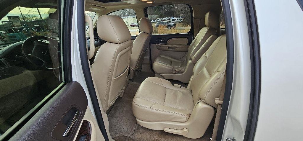 GMC Yukon Denali XL 2WD 2011