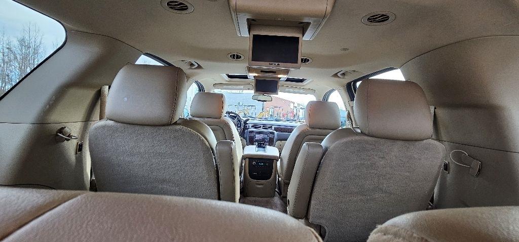 GMC Yukon Denali XL 2WD 2011