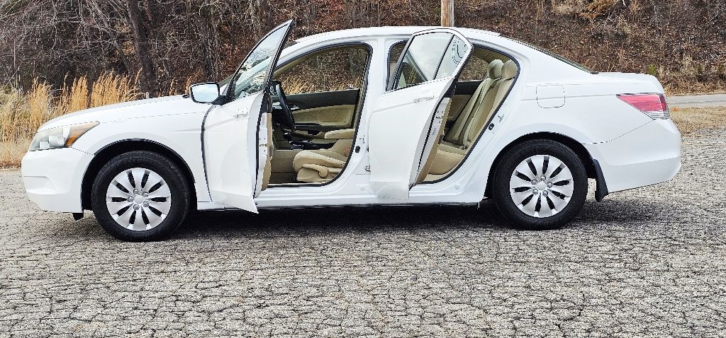 Honda Accord LX sedan AT 2008