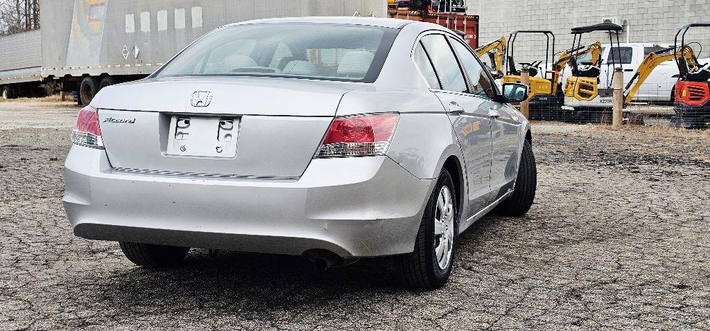 Honda Accord LX sedan AT 2009