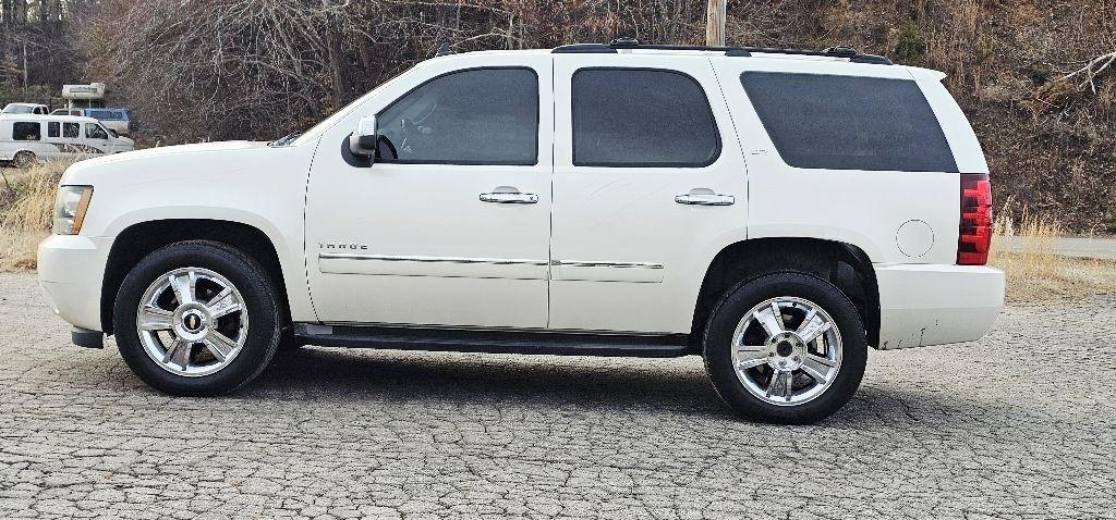 Chevrolet Tahoe LTZ 4WD 2010