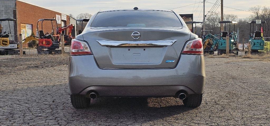 Nissan Altima 2.5 S 2015