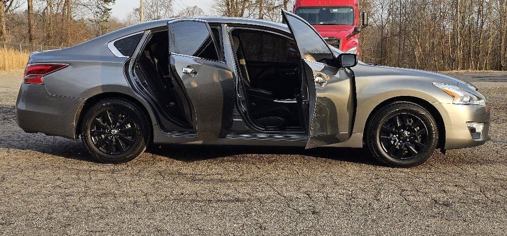 Nissan Altima 2.5 S 2015