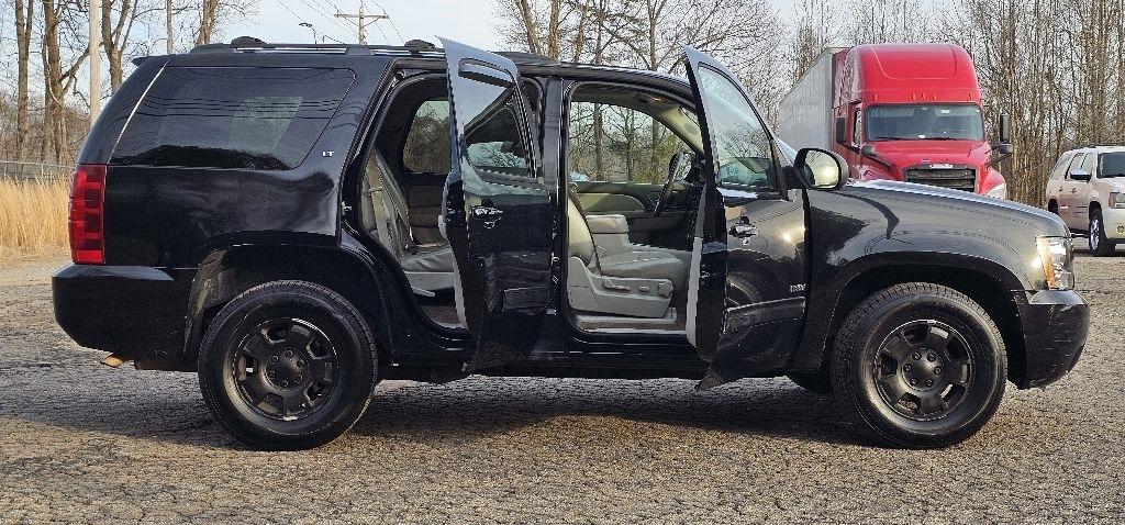 Chevrolet Tahoe LT 4WD 2011