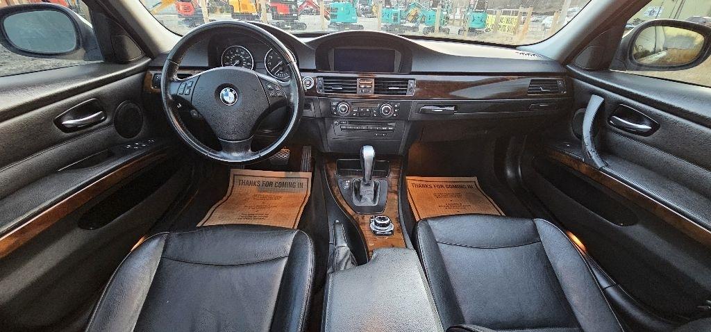 BMW 3-Series 328i SA SULEV 2011