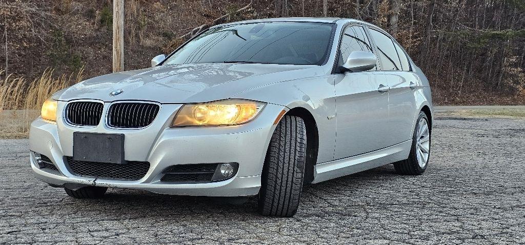 BMW 3-Series 328i SA SULEV 2011