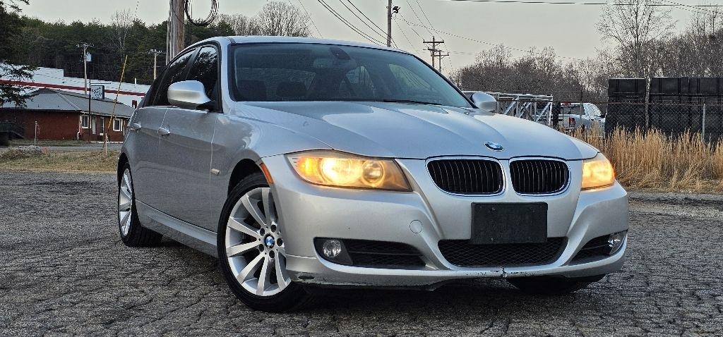 BMW 3-Series 328i SA SULEV 2011