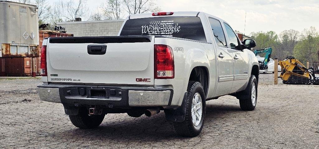 GMC Sierra 1500 SLE Crew Cab 4WD 2011