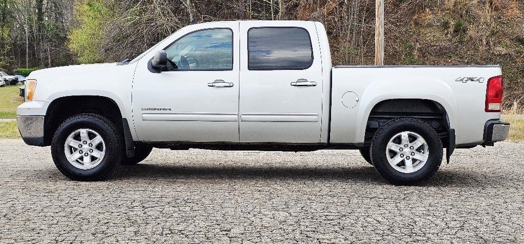 GMC Sierra 1500 SLE Crew Cab 4WD 2011