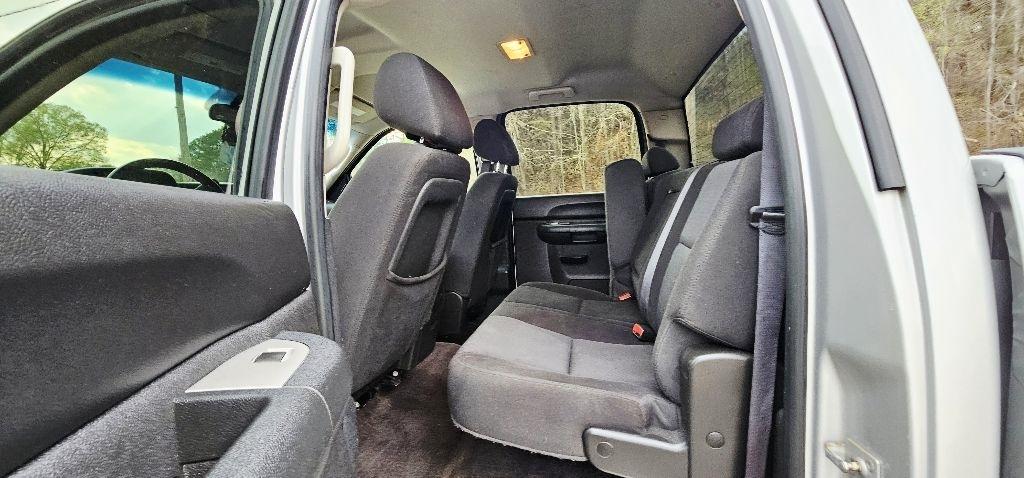 GMC Sierra 1500 SLE Crew Cab 4WD 2011