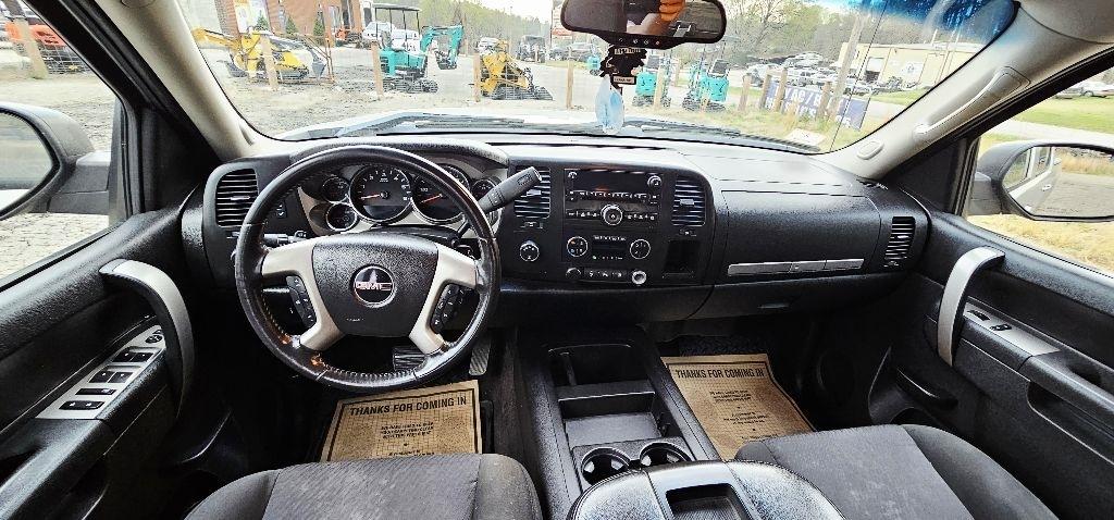 GMC Sierra 1500 SLE Crew Cab 4WD 2011