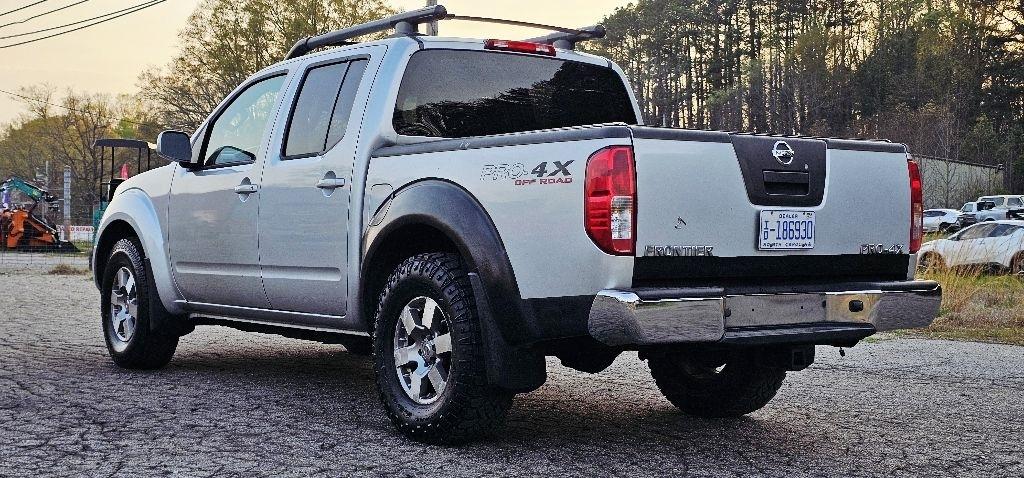 Nissan Frontier PRO-4X Crew Cab 4WD 2012