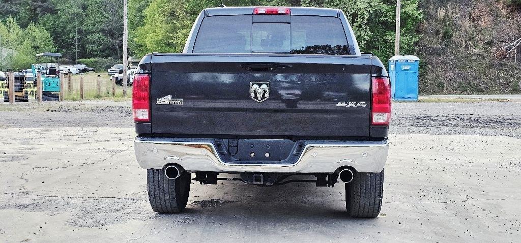 RAM 1500 SLT Crew Cab SWB 4WD 2015