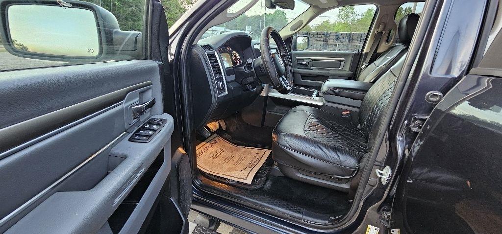 RAM 1500 SLT Crew Cab SWB 4WD 2015