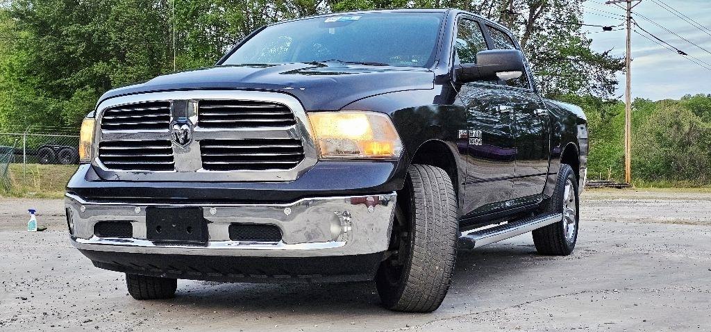 RAM 1500 SLT Crew Cab SWB 4WD 2015