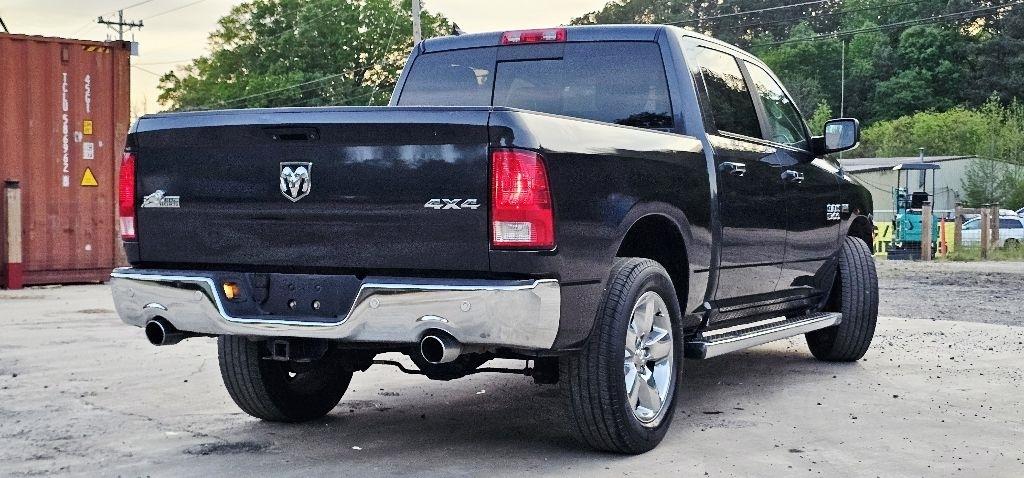 RAM 1500 SLT Crew Cab SWB 4WD 2015