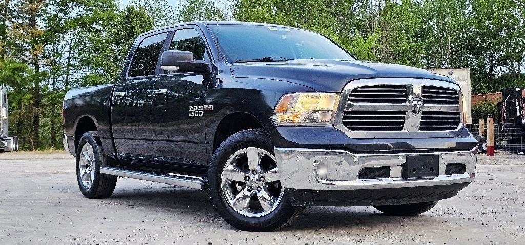 RAM 1500 SLT Crew Cab SWB 4WD 2015